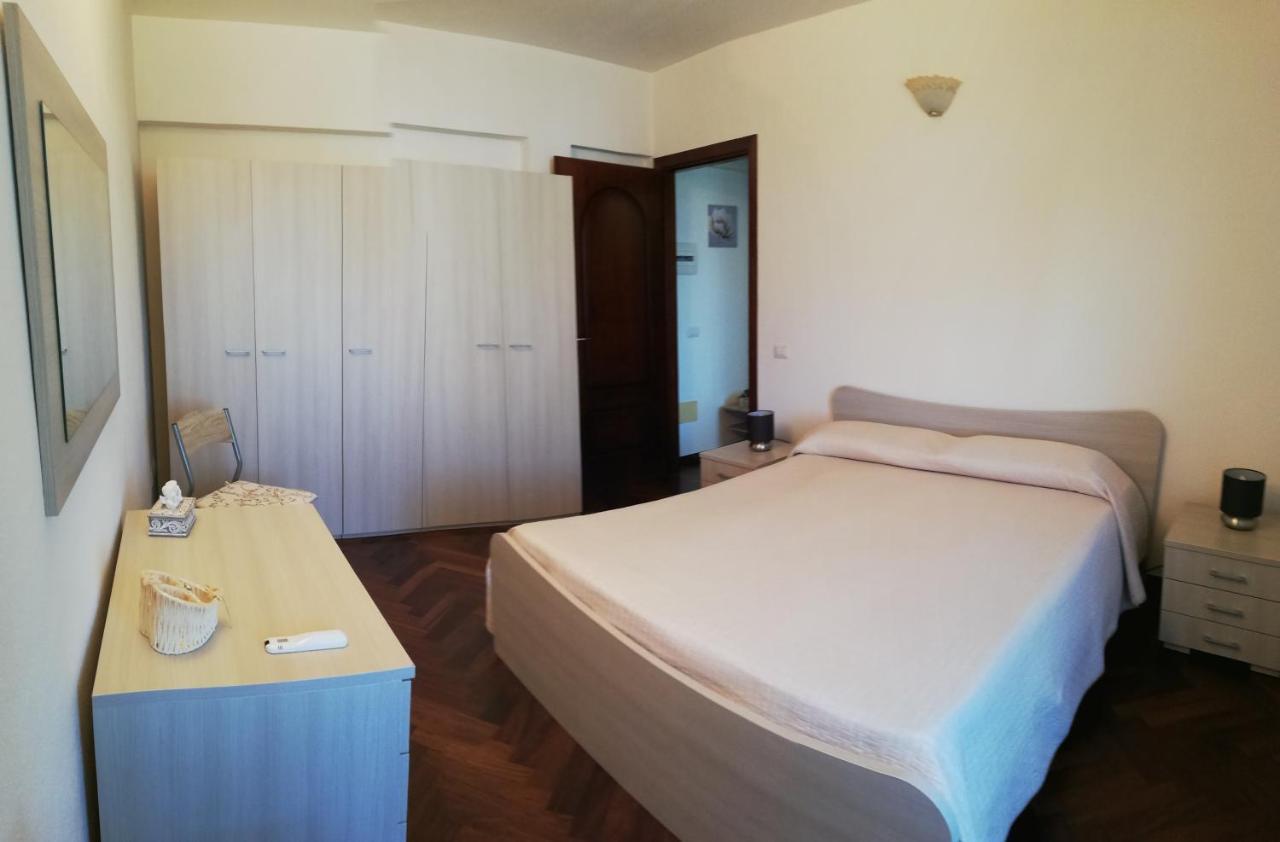 Cristina Casa Vacanze Apartment *